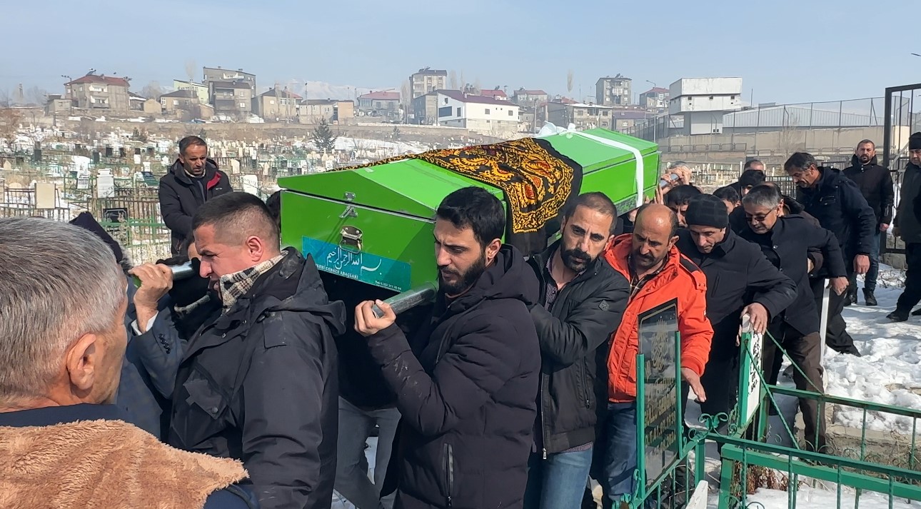 Yüksekova’da elektrik akımına kapılan genç kız toprağa verildi