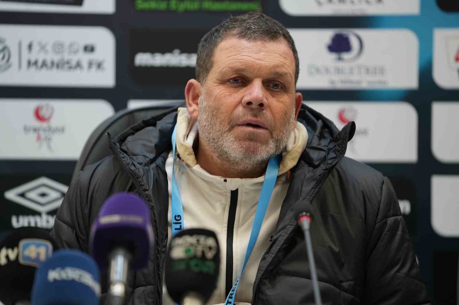 Manisa FK, Hakan Şapçı ile yollarını ayırdı