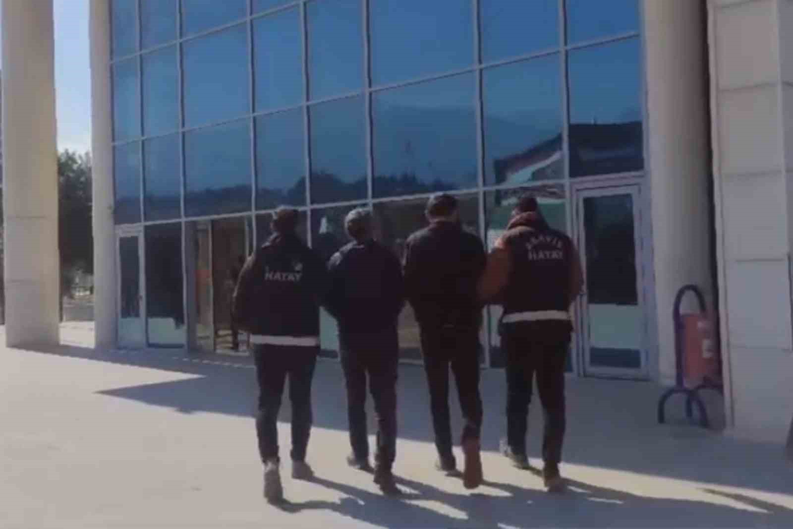 Arsuz’da kablo hırsızları yakayı ele verdi