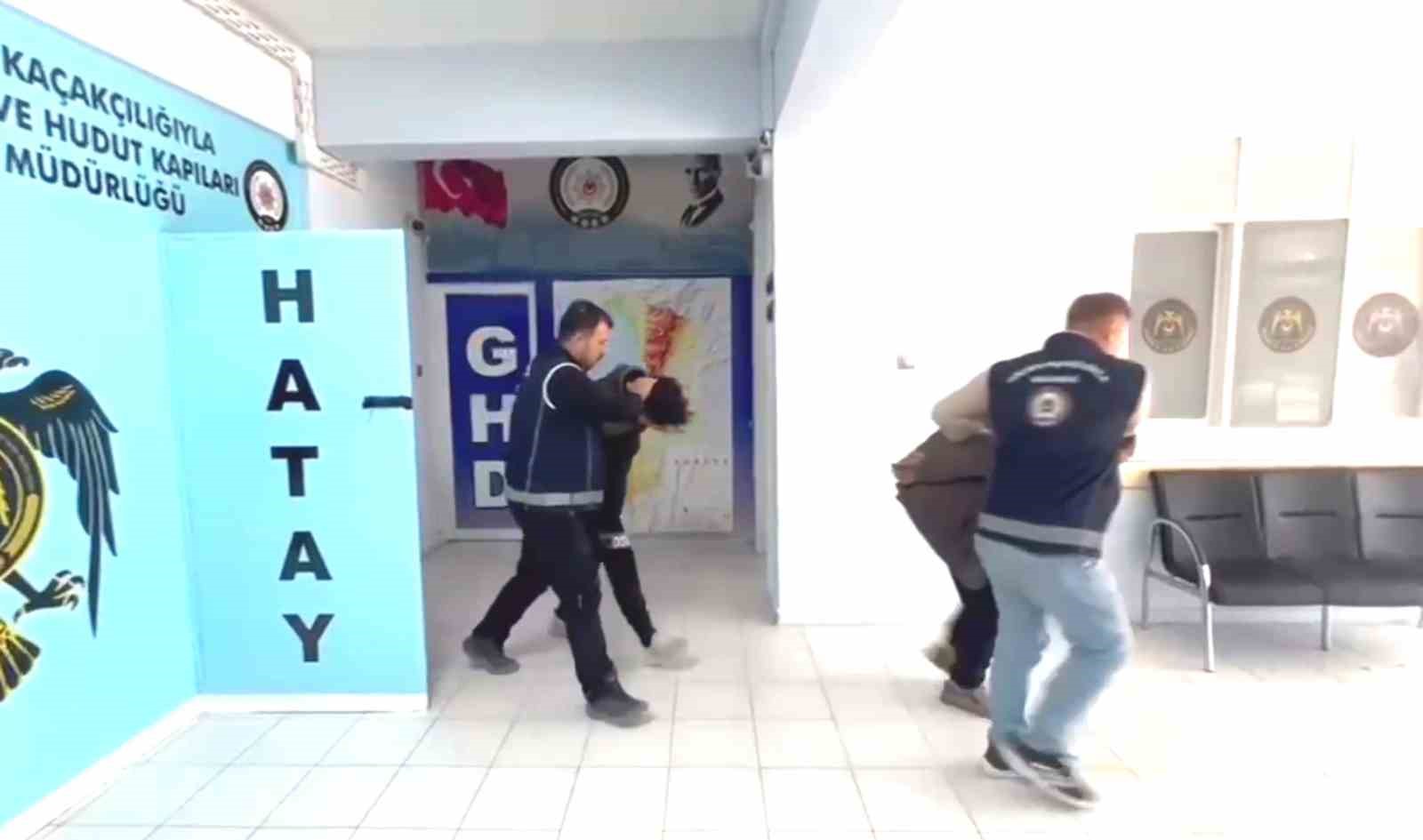 Hatay’da 19 düzensiz göçmen yakalandı, 8 organizatör tutuklandı