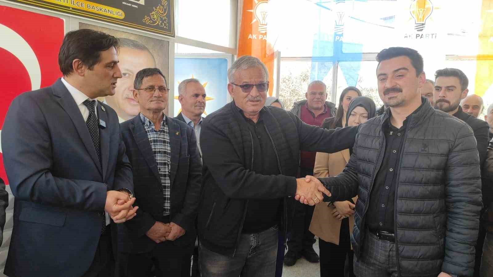 Yeniden Refah Partisinden istifa edip AK Parti&rsquo;ye katıldılar
