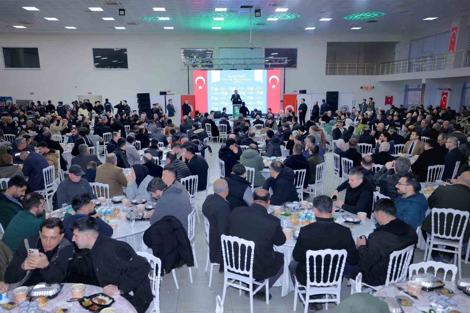Mardin&rsquo;de bin 300 kişi iftarda buluştu
