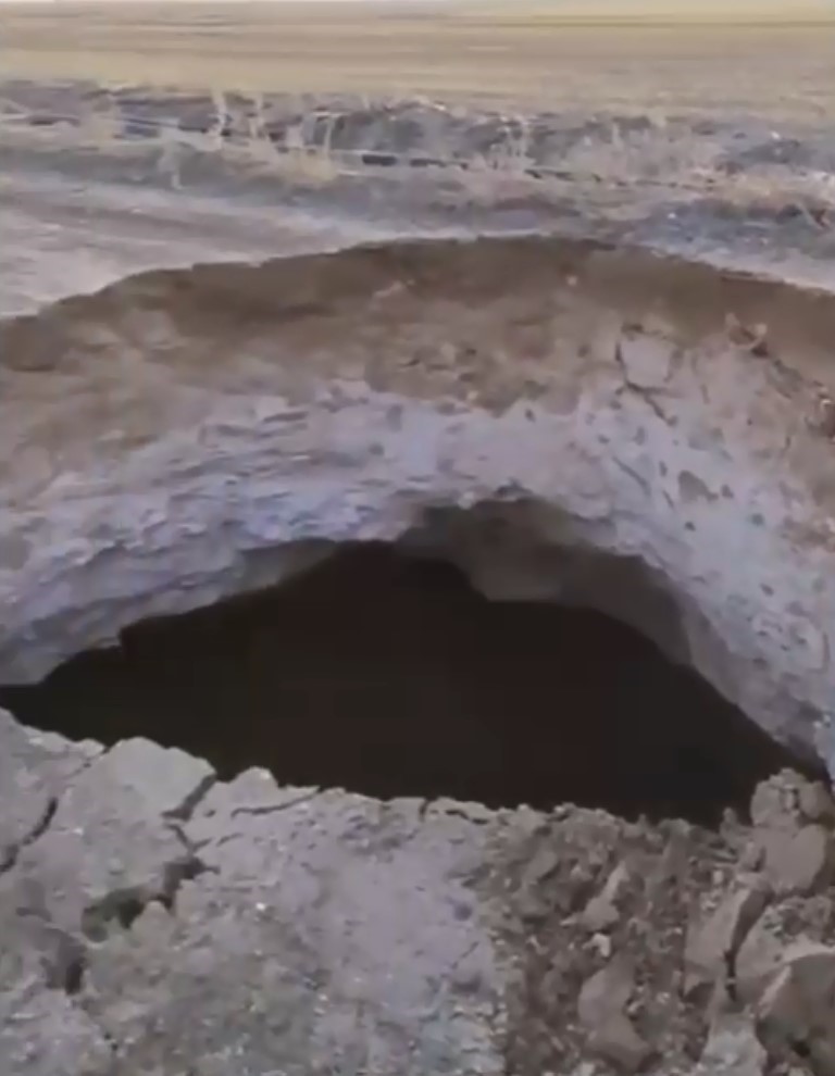 Aksaray’da obruk paniği