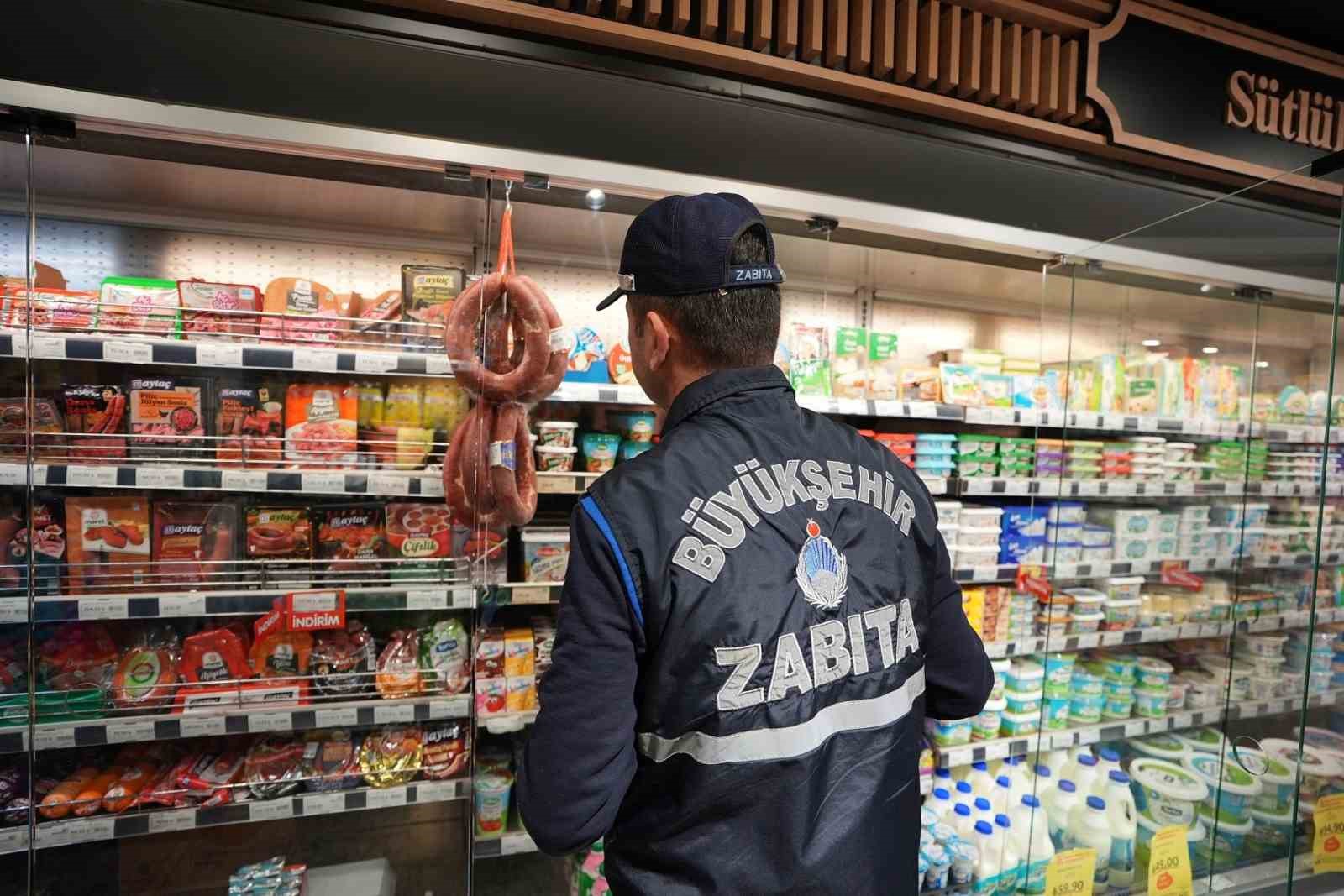 Denizli B&uuml;y&uuml;kşehir zabıta ekiplerinden Ramazan denetimi
