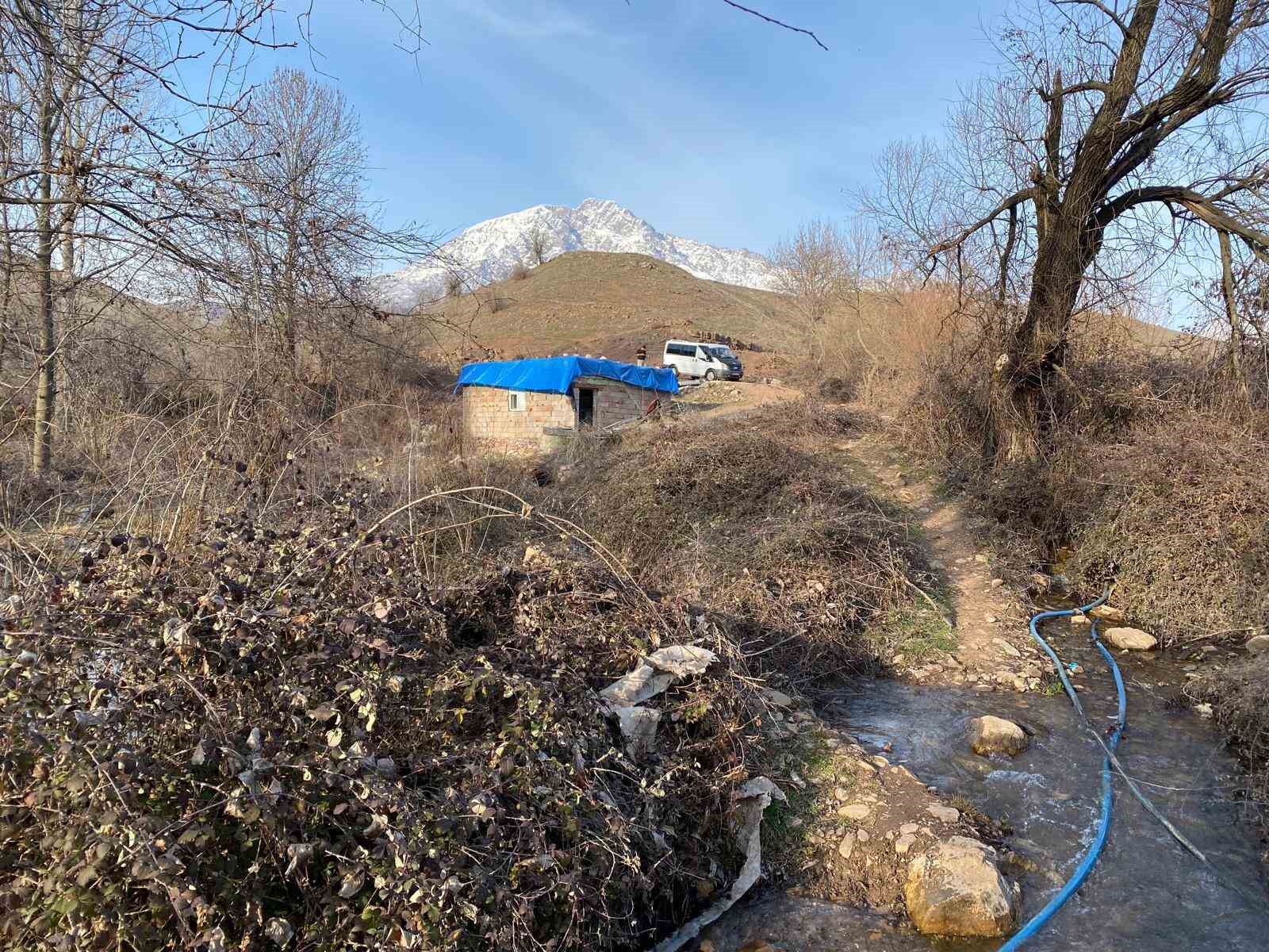 Atıl durumdaki su değirmenini modernize ederek k&ouml;yl&uuml;n&uuml;n hizmetine sundular
