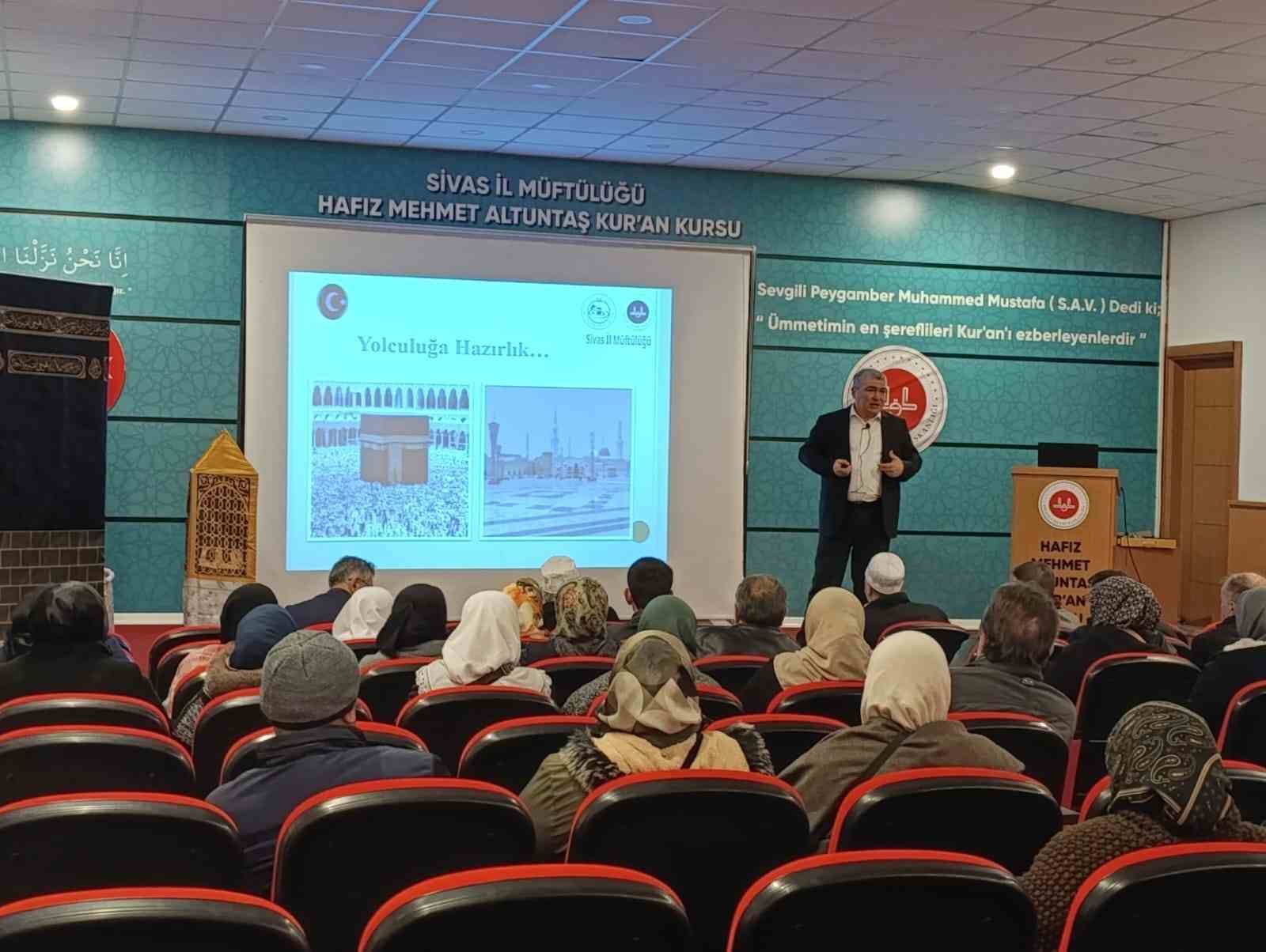 Umreye gidecek vatandaşlara uygulamalı eğitim verildi