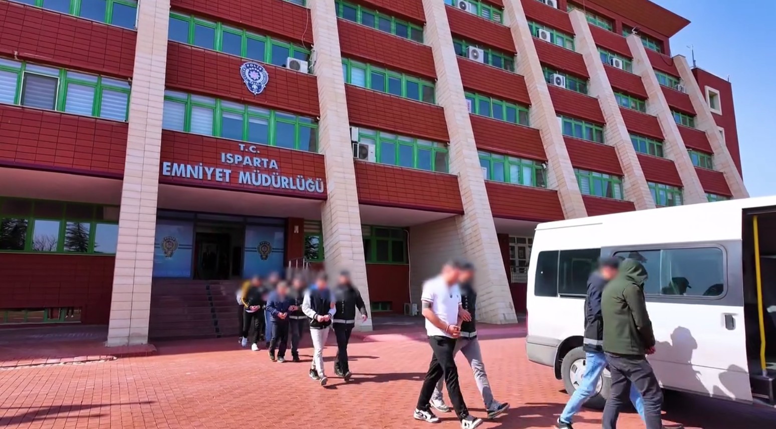 Isparta&rsquo;da uyuşturucu operasyonu: 10 g&ouml;zaltı
