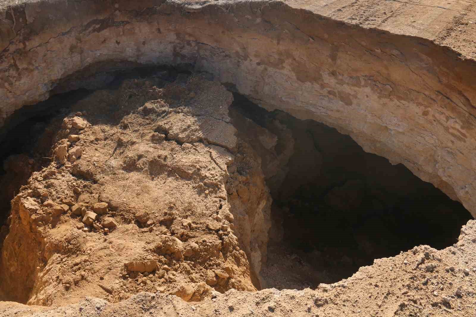 Aksaray’da oluşan obruk havadan görüntülendi