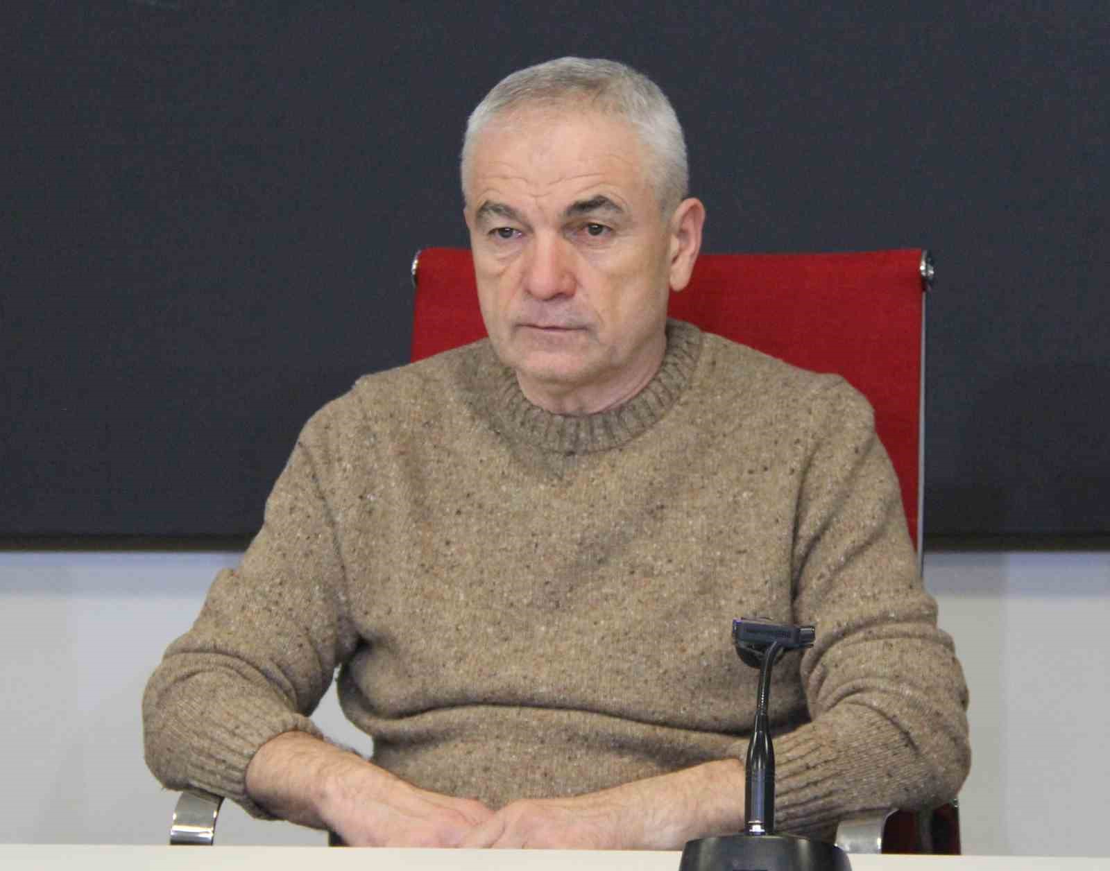 Rıza Çalımbay: "Amacımız takımımızı ligde tutmak"