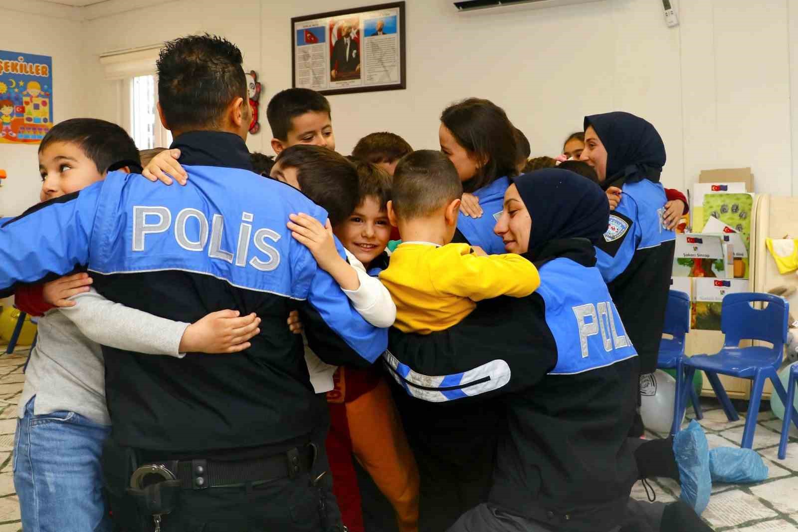 Anaokulu öğrencilerine bilgi verildi