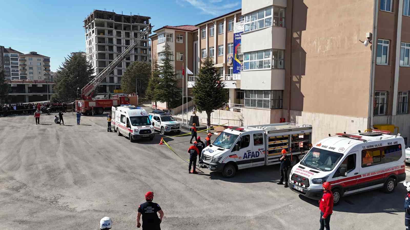 B&ouml;yle deprem tatbikattı g&ouml;r&uuml;lmedi
