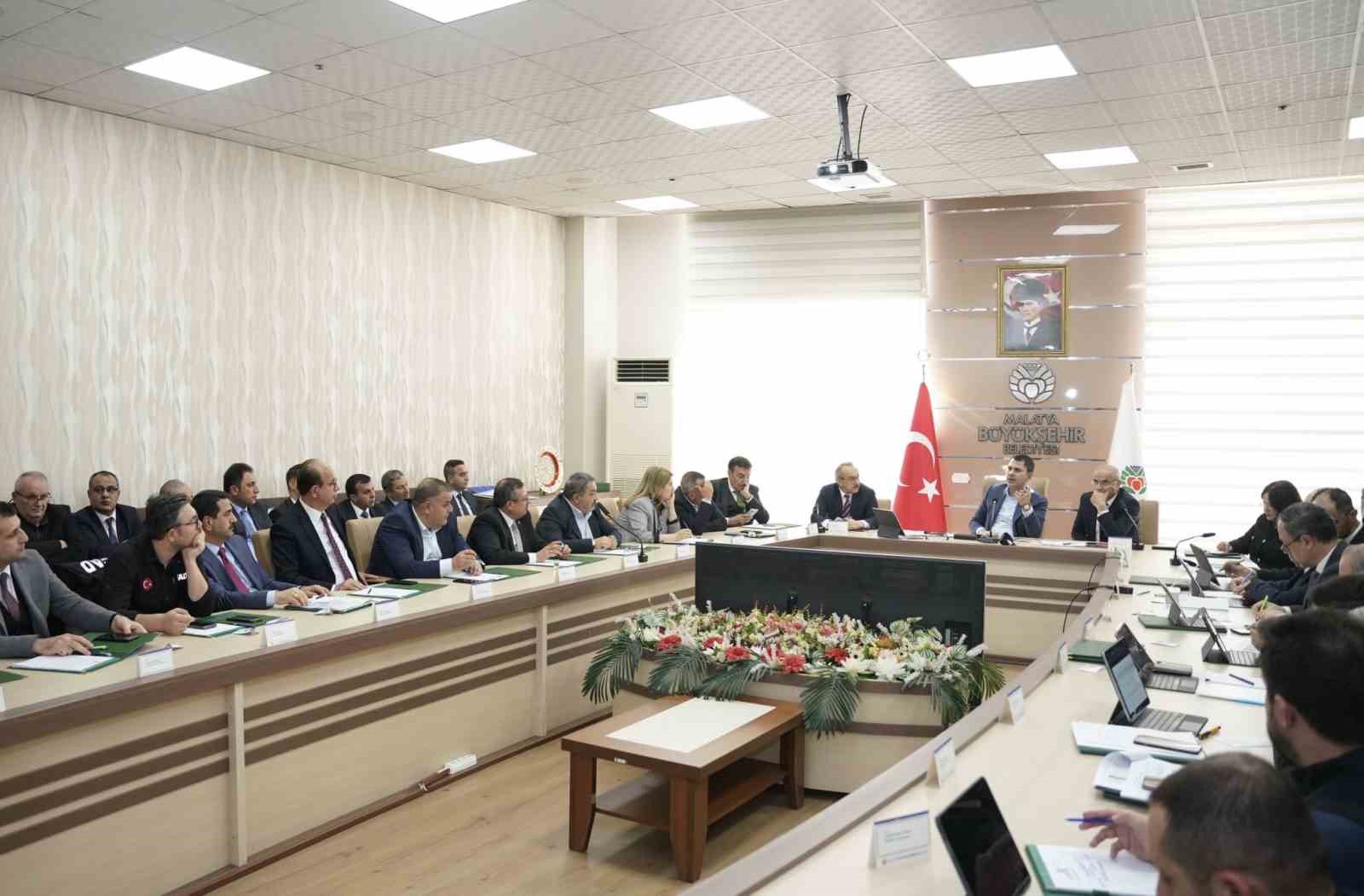 Bakan Kurum, Malatya&rsquo;da il koordinasyon toplantısına katıldı
