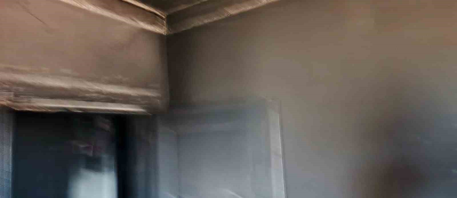 &Ccedil;akmakla oynayan &ccedil;ocuk evi yaktı
