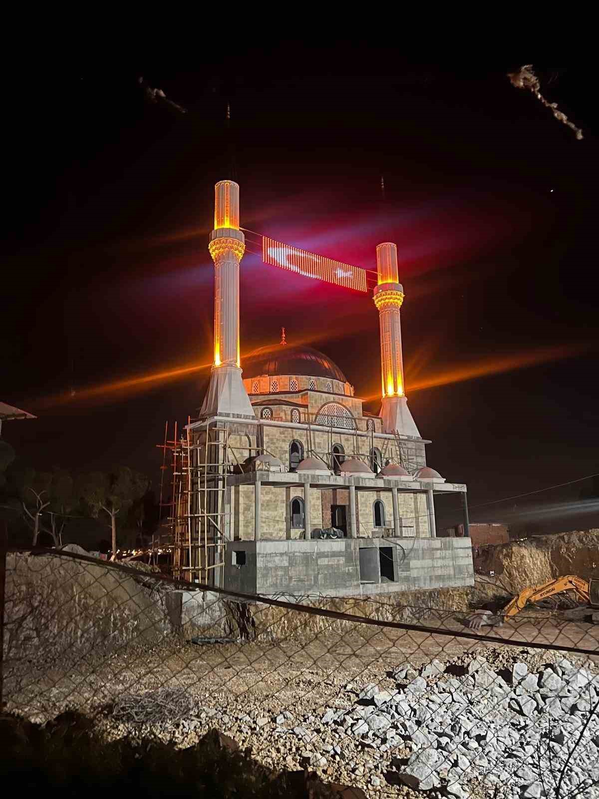 İbrahimce Mahallesi&rsquo;nde yapımı s&uuml;ren cami ve k&uuml;lliye tanıtıldı
