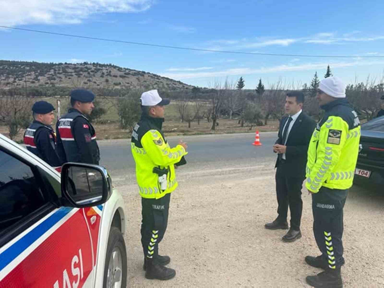 Mersin Mut’ta trafik ekiplerinden denetim