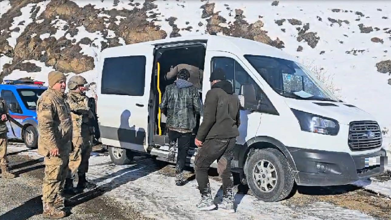 Jandarma Erzurum’da 37 düzensiz göçmeni yakaladı