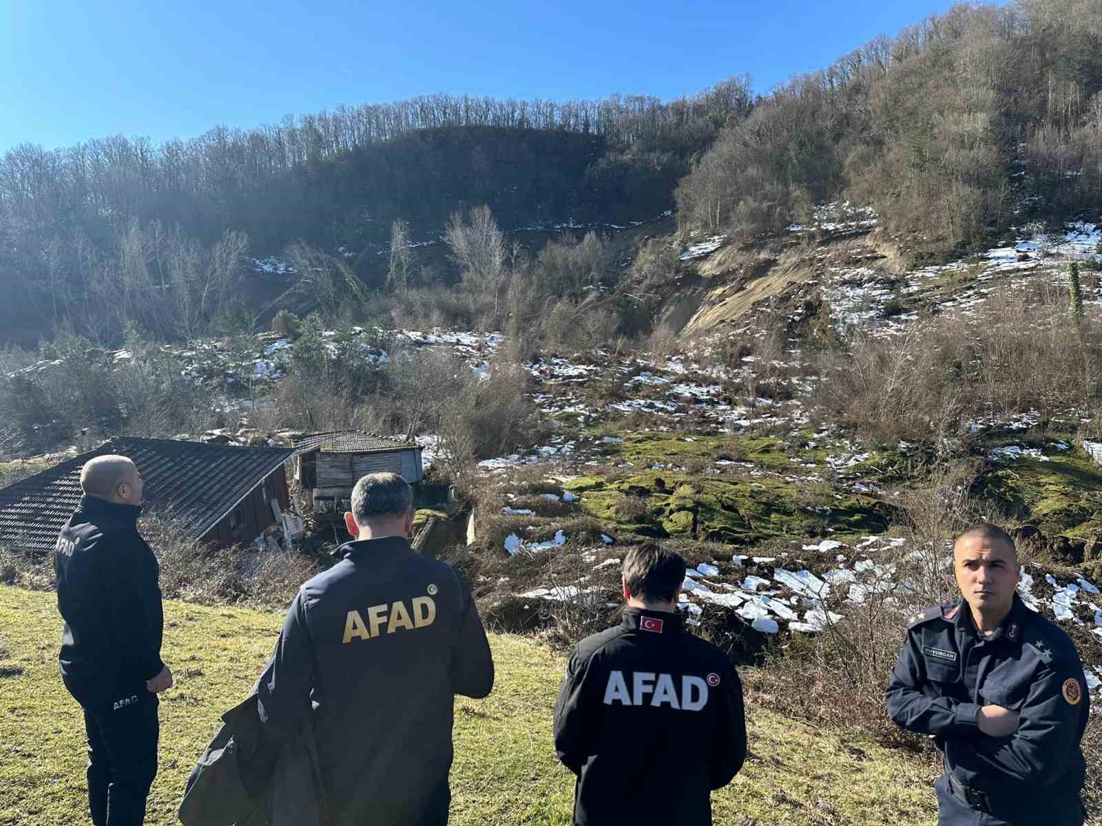 AFAD Başkan Yardımcısı Bozkurt, heyelan bölgesinde