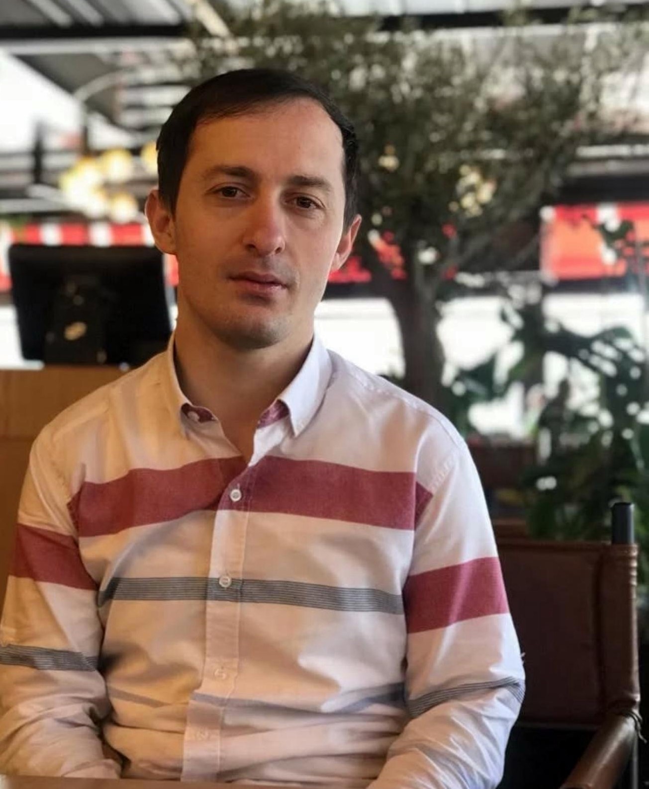 Tarlaya &ccedil;ektiği otomobilde kendini ateşe vermişti: Gen&ccedil;ten acı haber geldi
