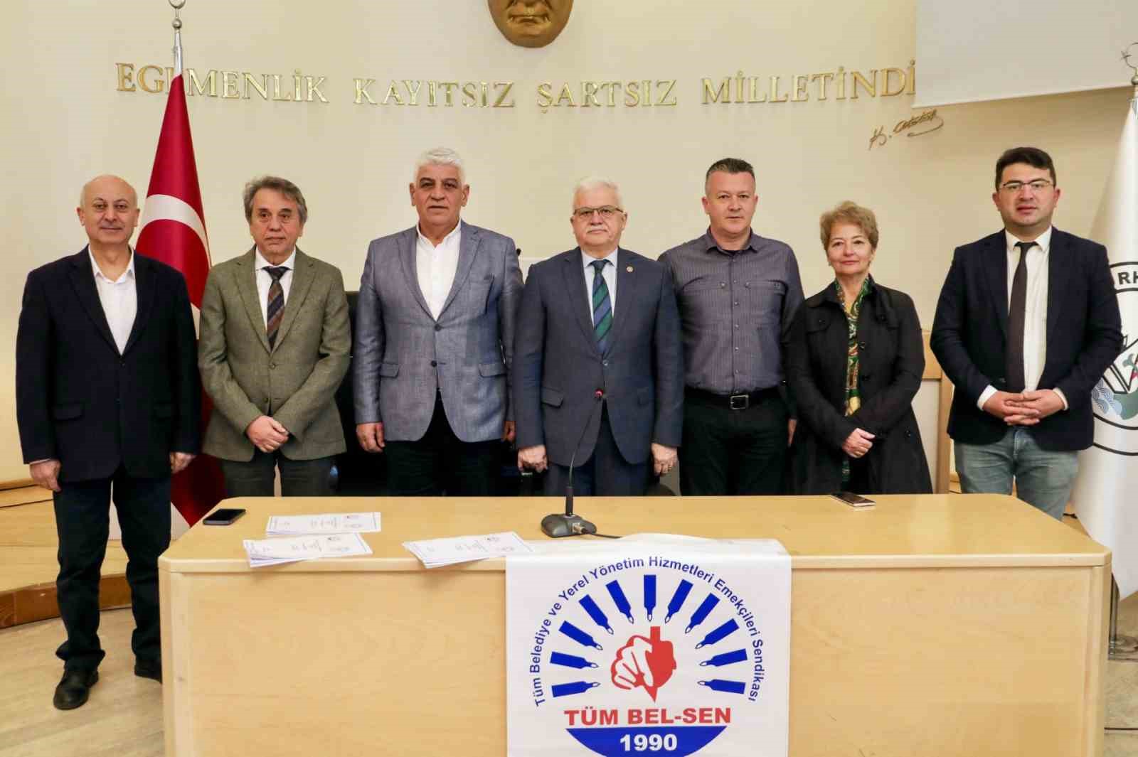 Burhaniye’de sözleşme sevinci