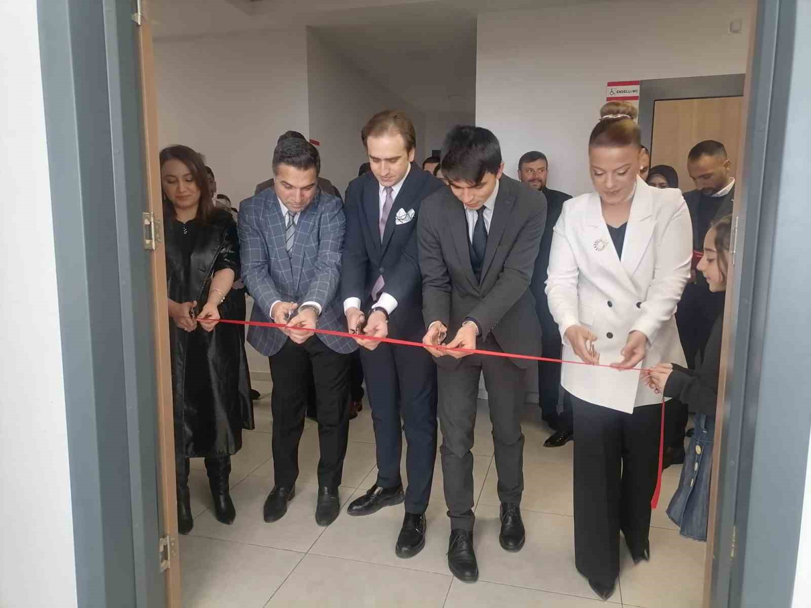 Hınıs’ta kütüphane açılışı