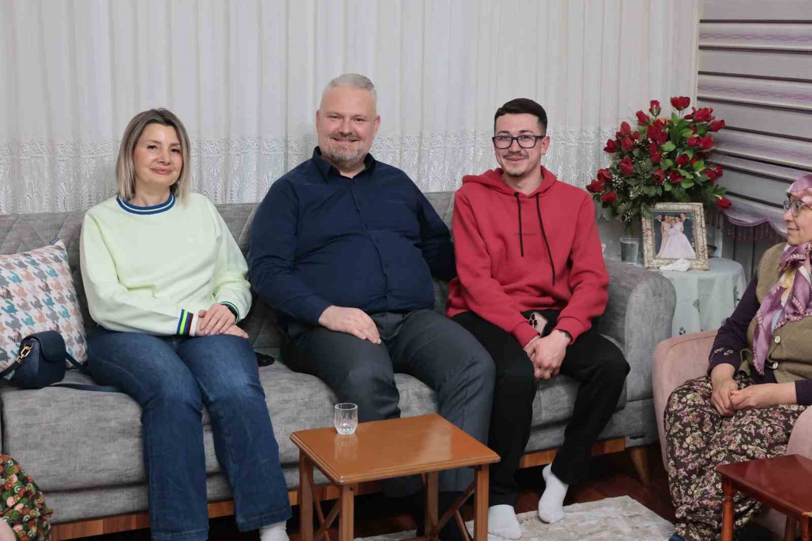 Başkan Pehlivan, orucunu şehit ailesiyle açtı