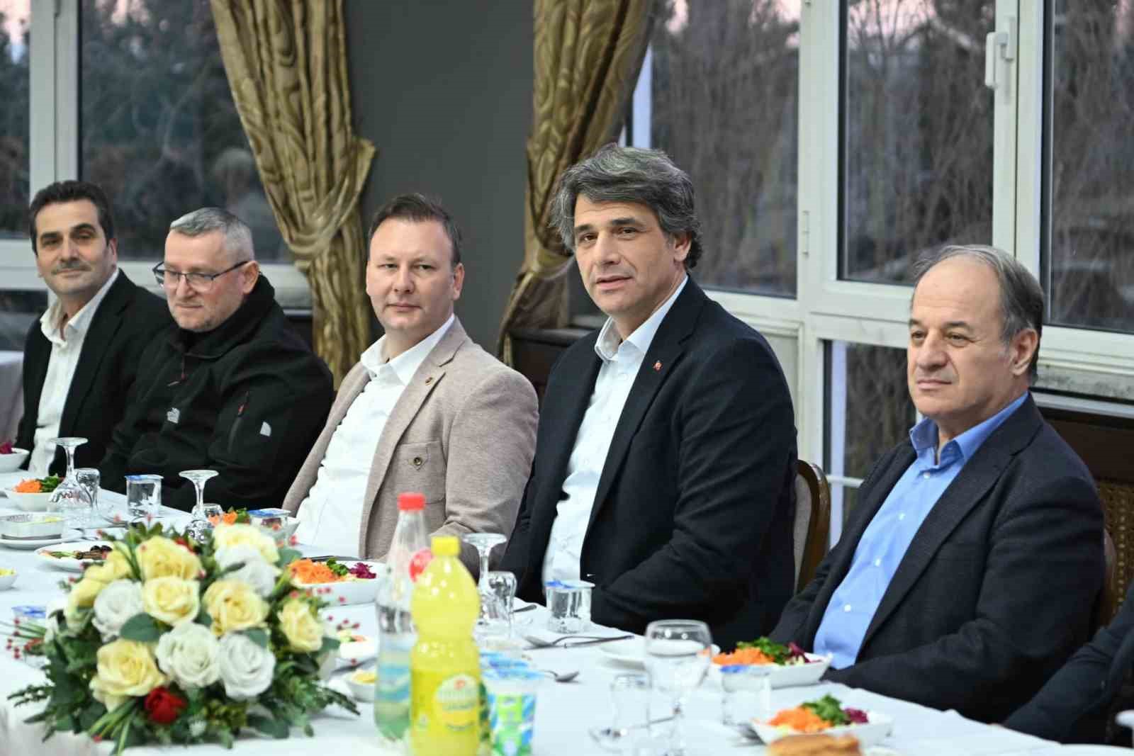 Başkan Kocaman muhtarların talep ve önerilerini dinledi
