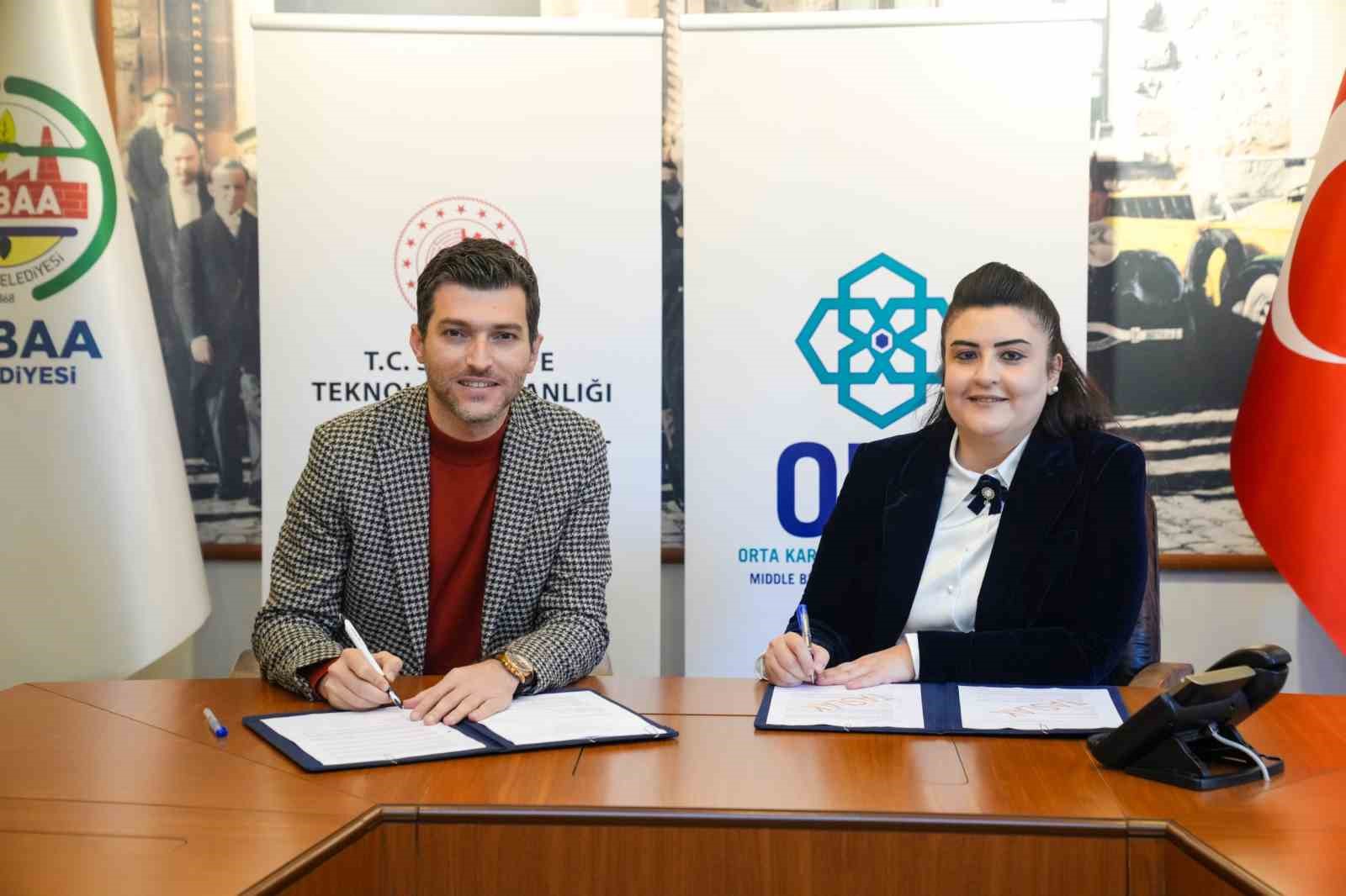 Anadoludakiler’den Erbaa’da kadın emeğine ve yerel üretime destek