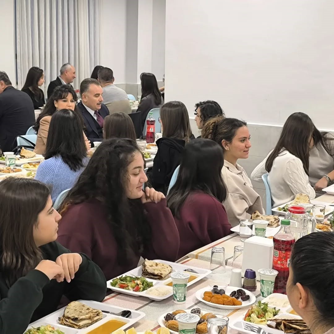 Edremit’te "İftarda Konuşalım" programı düzenlendi