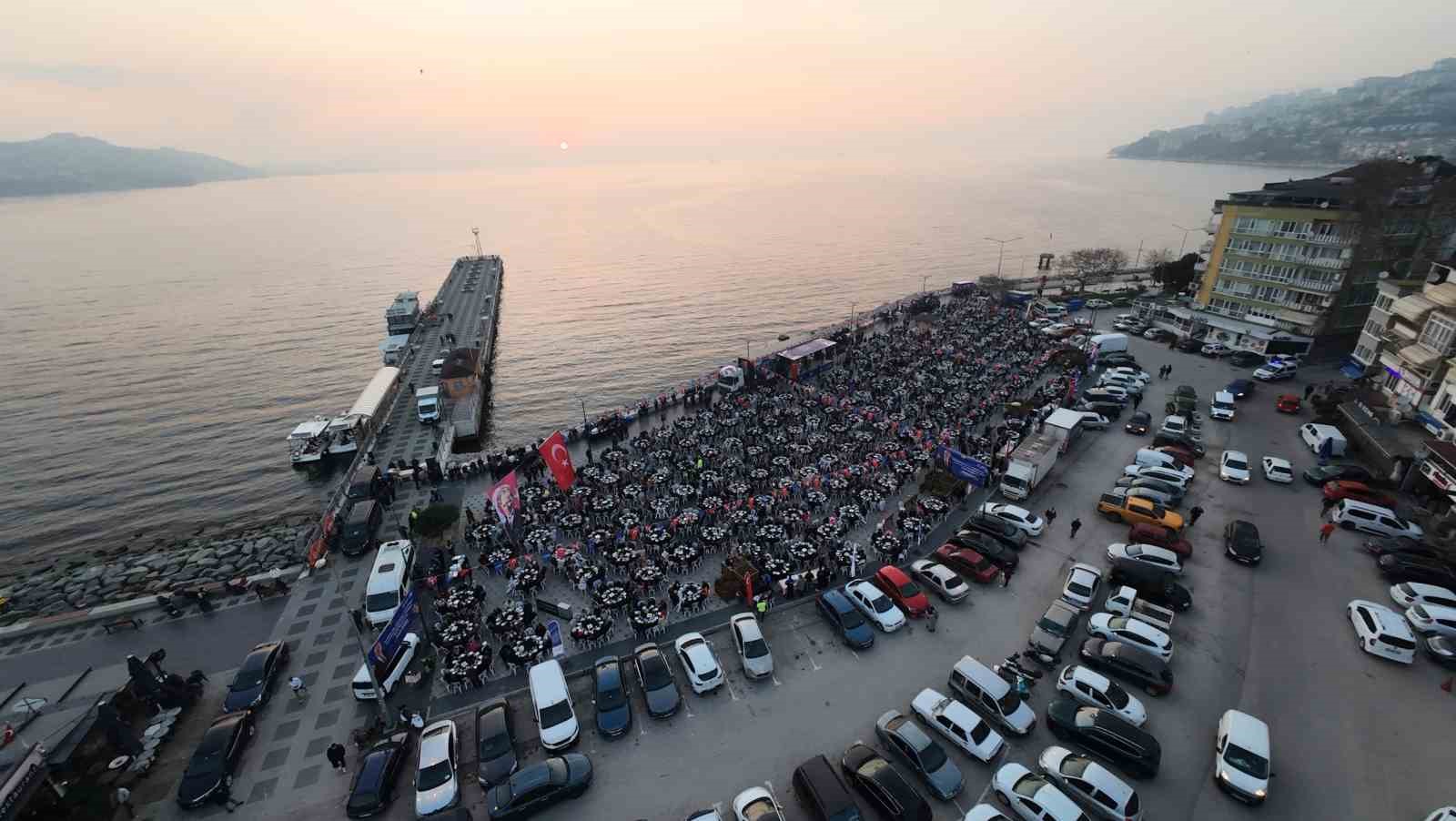 Büyükşehir’den Gemlik’te 3 bin kişilik iftar sofrası