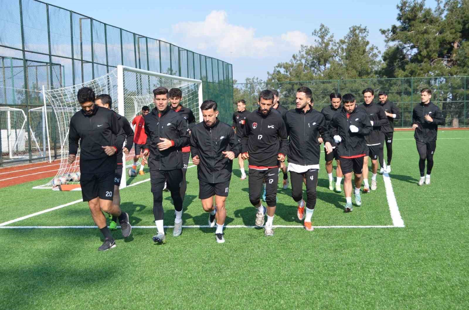 Denizli İdmanyurdu, İzmir deplasmanında galibiyet serisini sürdürmek istiyor