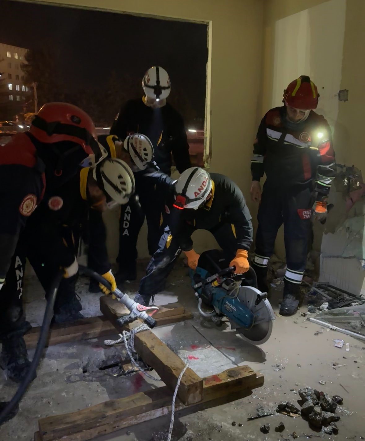 Trabzon&rsquo;da kentsel arama kurtarma tatbikatı ger&ccedil;ekleştirildi
