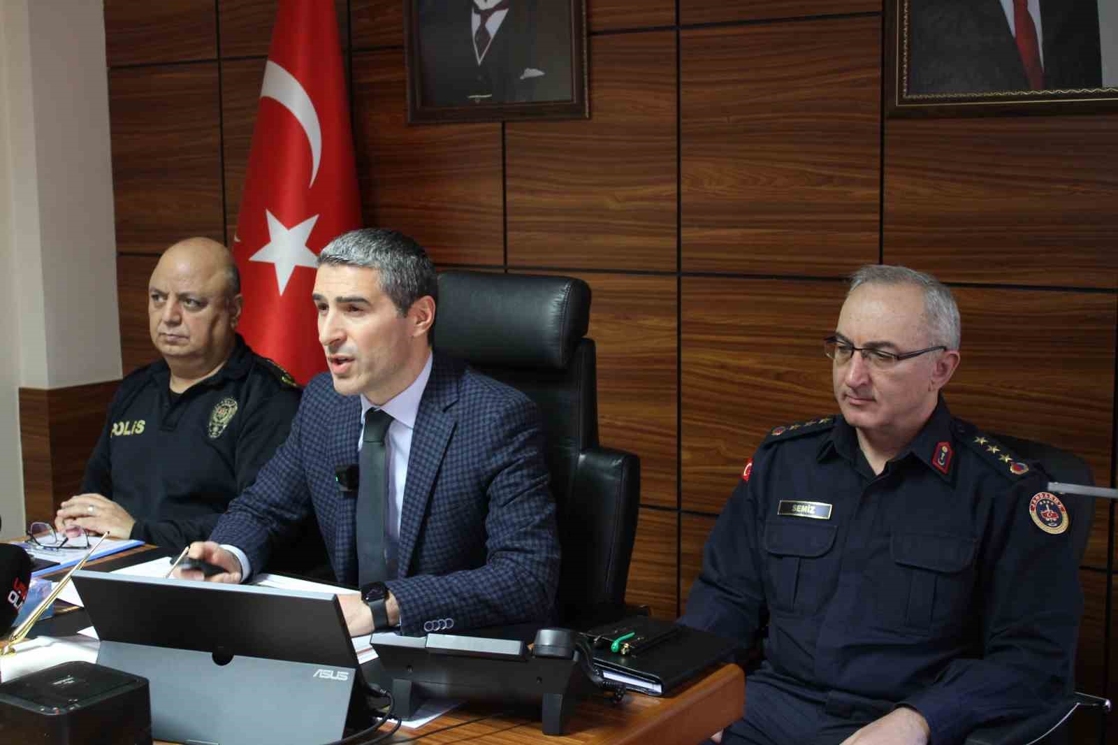 Vali Aktaş; "Uşak&rsquo;ta kişilere karşı işlenen &ouml;nemli su&ccedil;larda aydınlatma oranı y&uuml;zde 98,2"
