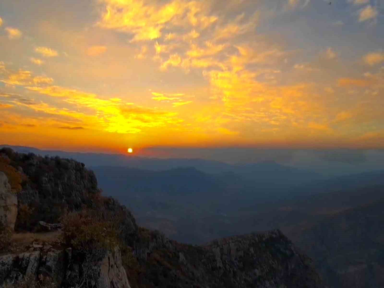 Siirt&rsquo;te g&uuml;n doğumu mest etti

