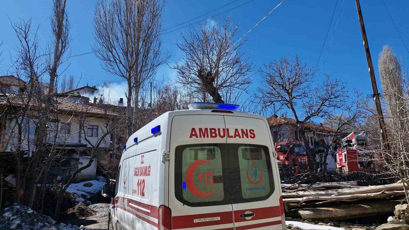 &Ccedil;orum&rsquo;da tandır yangını
