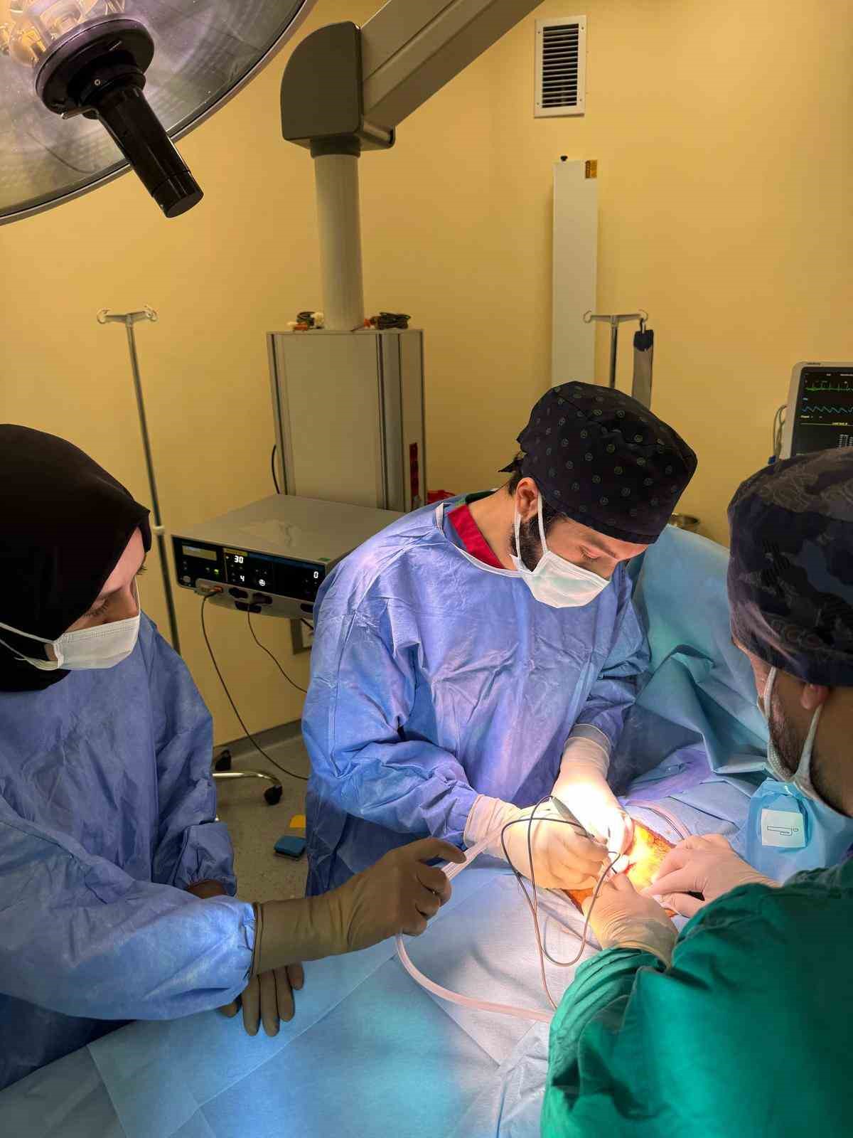 Pamukova İl&ccedil;e Devlet Hastanesi&rsquo;nde ilk ameliyat
