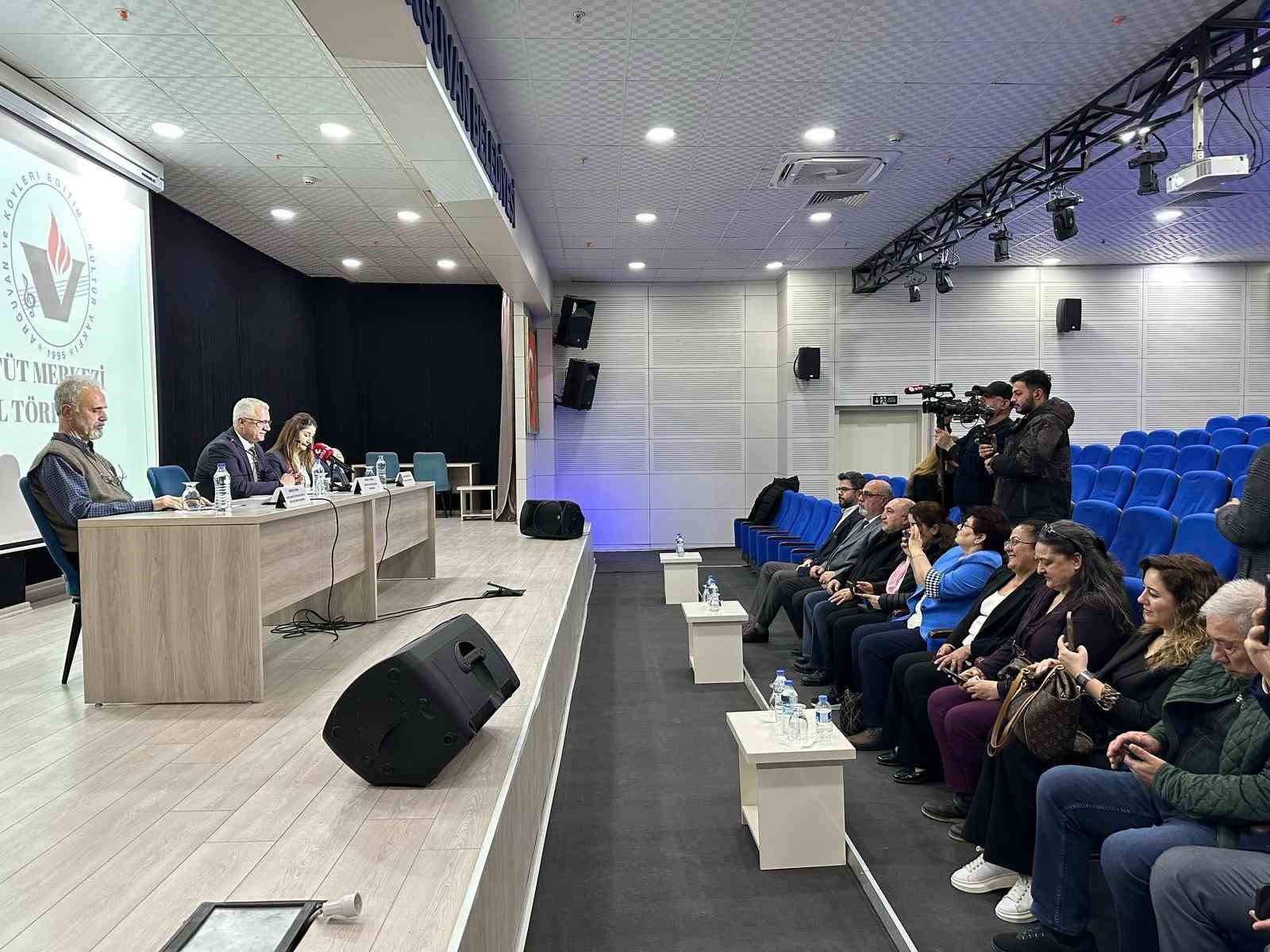 İsvi&ccedil;re&rsquo;de yaşayan gurbet&ccedil;i gen&ccedil;lerden Arguvan&rsquo;a Et&uuml;t merkezi desteği
