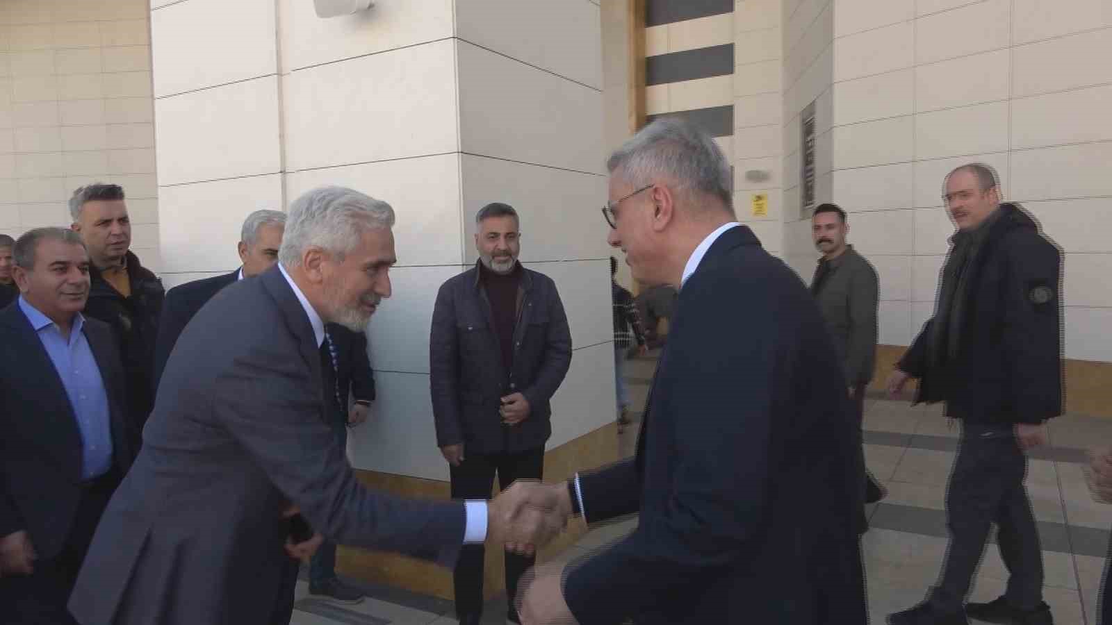 Sağlık Bakanı Memişoğlu, Ramazan&rsquo;ın ilk cumasını Diyarbakır&rsquo;da eda etti
