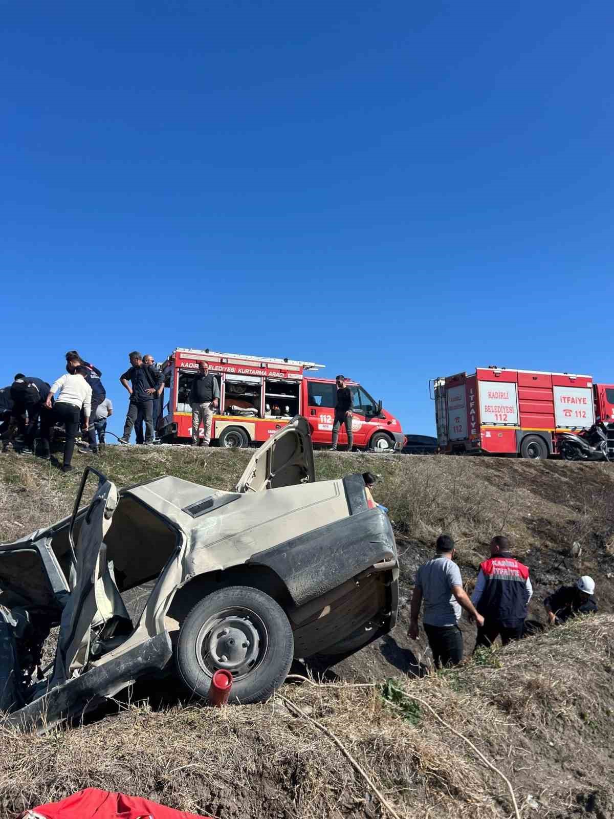 Osmaniye&rsquo;de otomobiller &ccedil;arpıştı: 1 &ouml;l&uuml;, 5 yaralı
