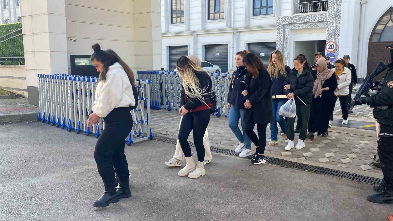 Sahte bungalov ilanıyla 120 milyonluk vurgun yapan 30 şüpheliden 22’si tutuklandı

