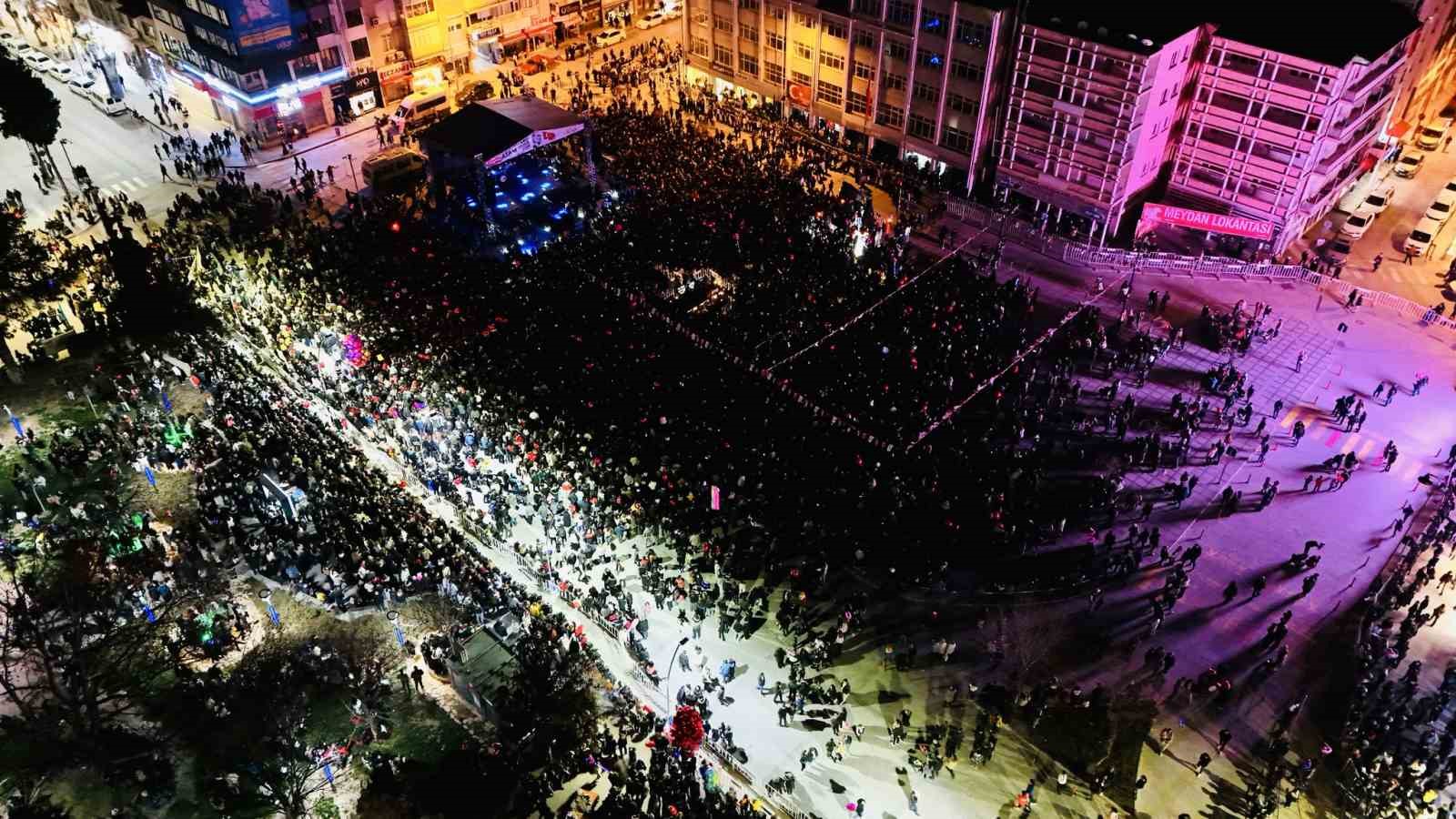 Atatürk’ün Burdur’a gelişinin 95’inci yıl dönümünde Haluk Levent rüzgarı esti