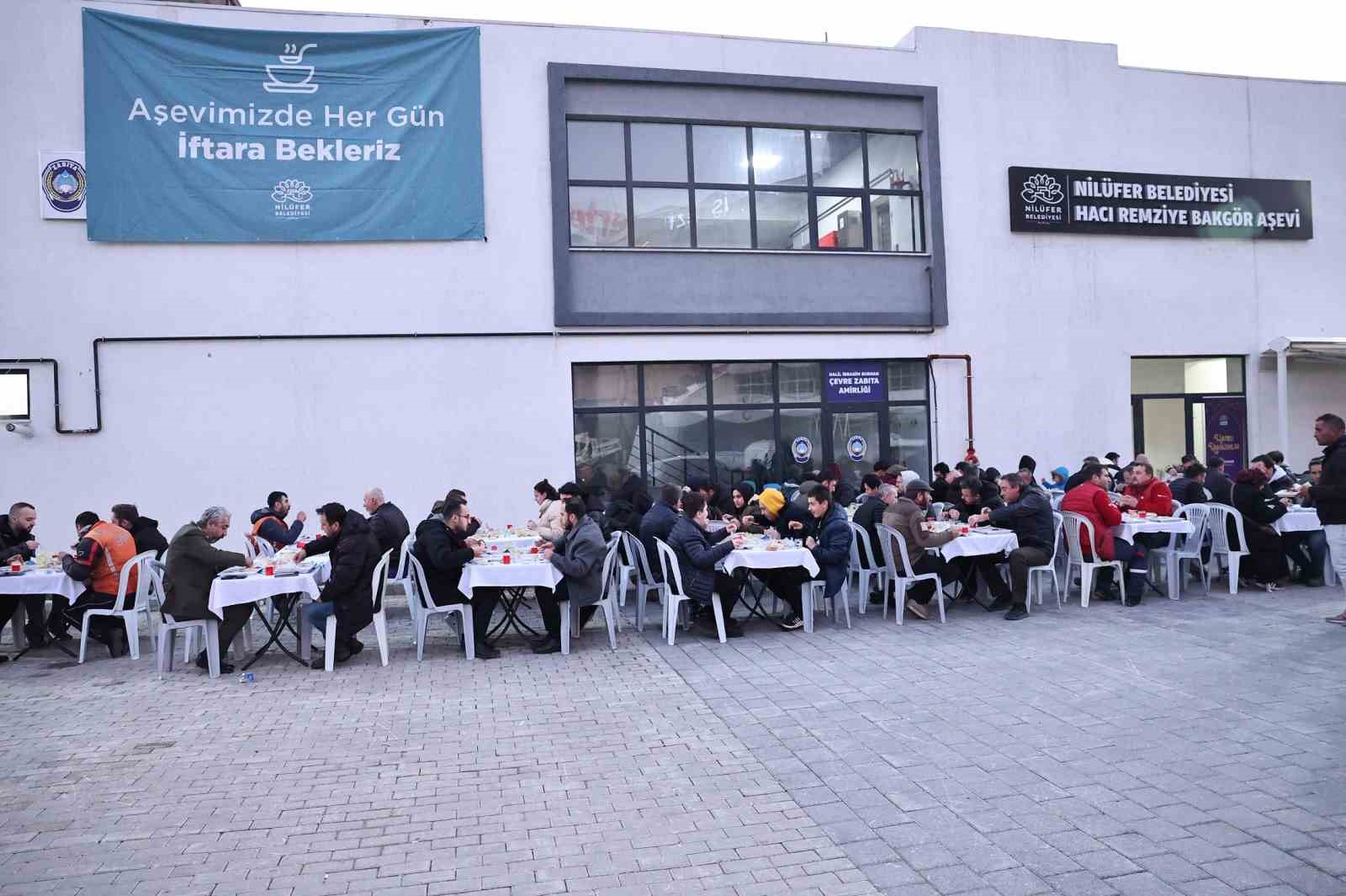 Nilüfer’de iftar sofraları dayanışmayı artırıyor