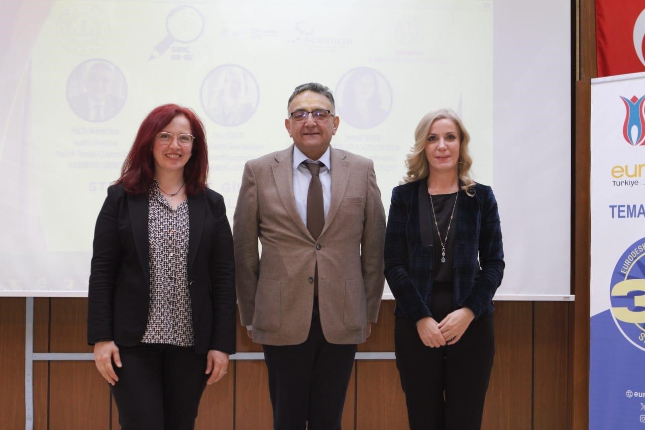 &rsquo;STEAM ile &Uuml;ret, Girişimle B&uuml;y&uuml;t, Patentle Koru!&rsquo; etkinliği yoğun katılımla ger&ccedil;ekleşti
