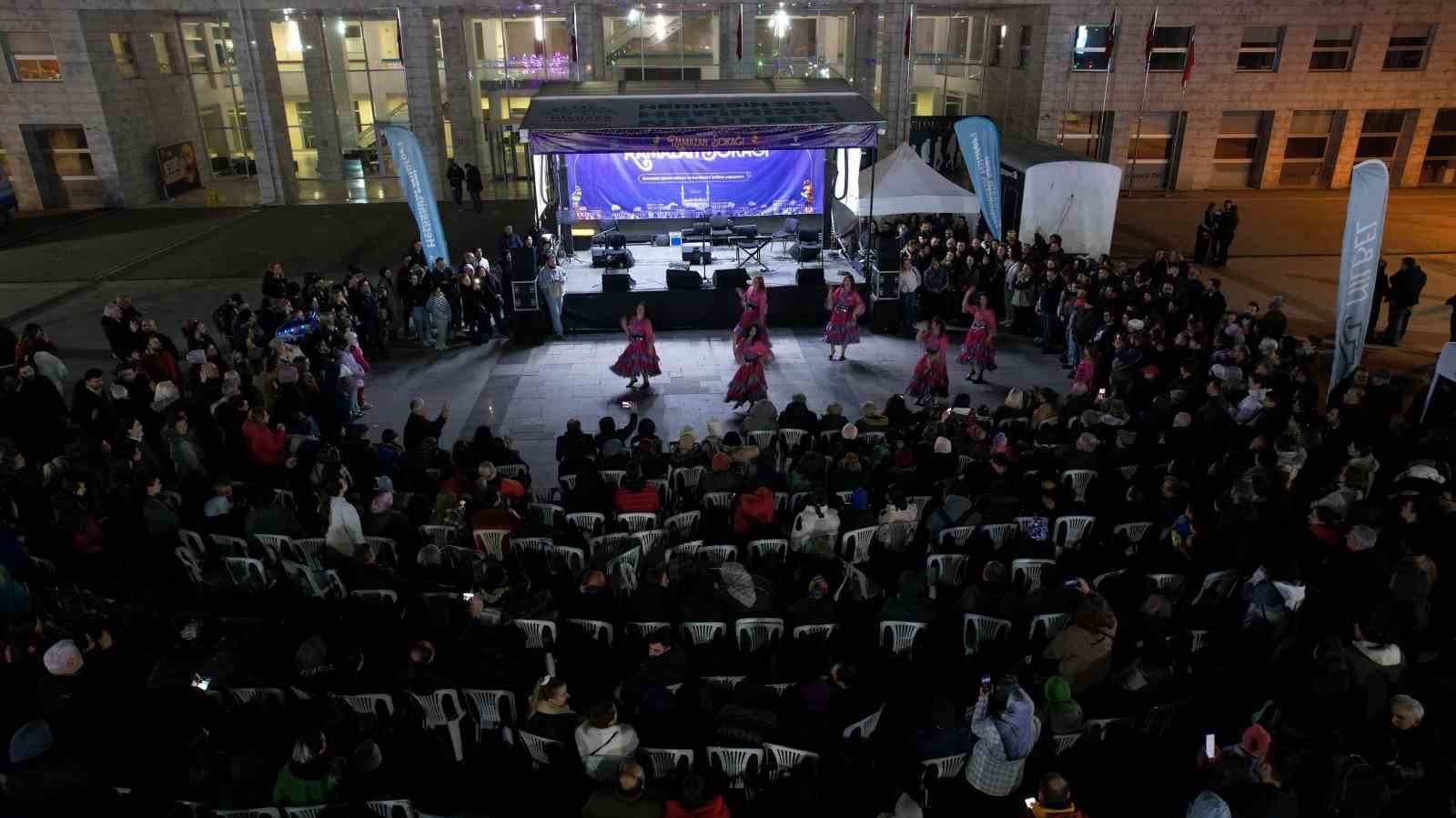 Nilüfer Ramazan sokağına Artvin gecesi renk kattı