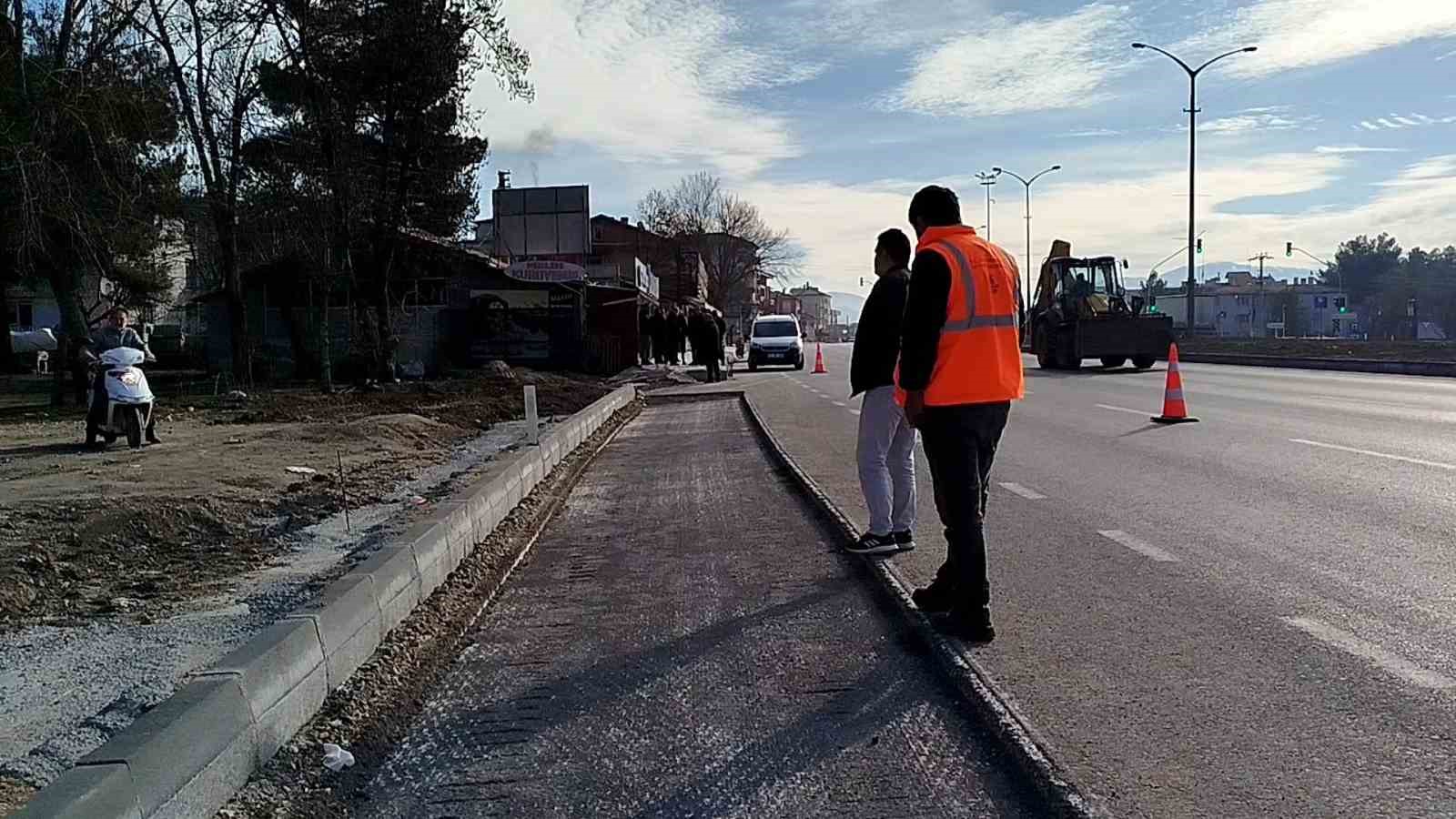 D100’deki yol genişletme çalışmasına vatandaşlardan tepki: "4 aydır iş yapamıyoruz"