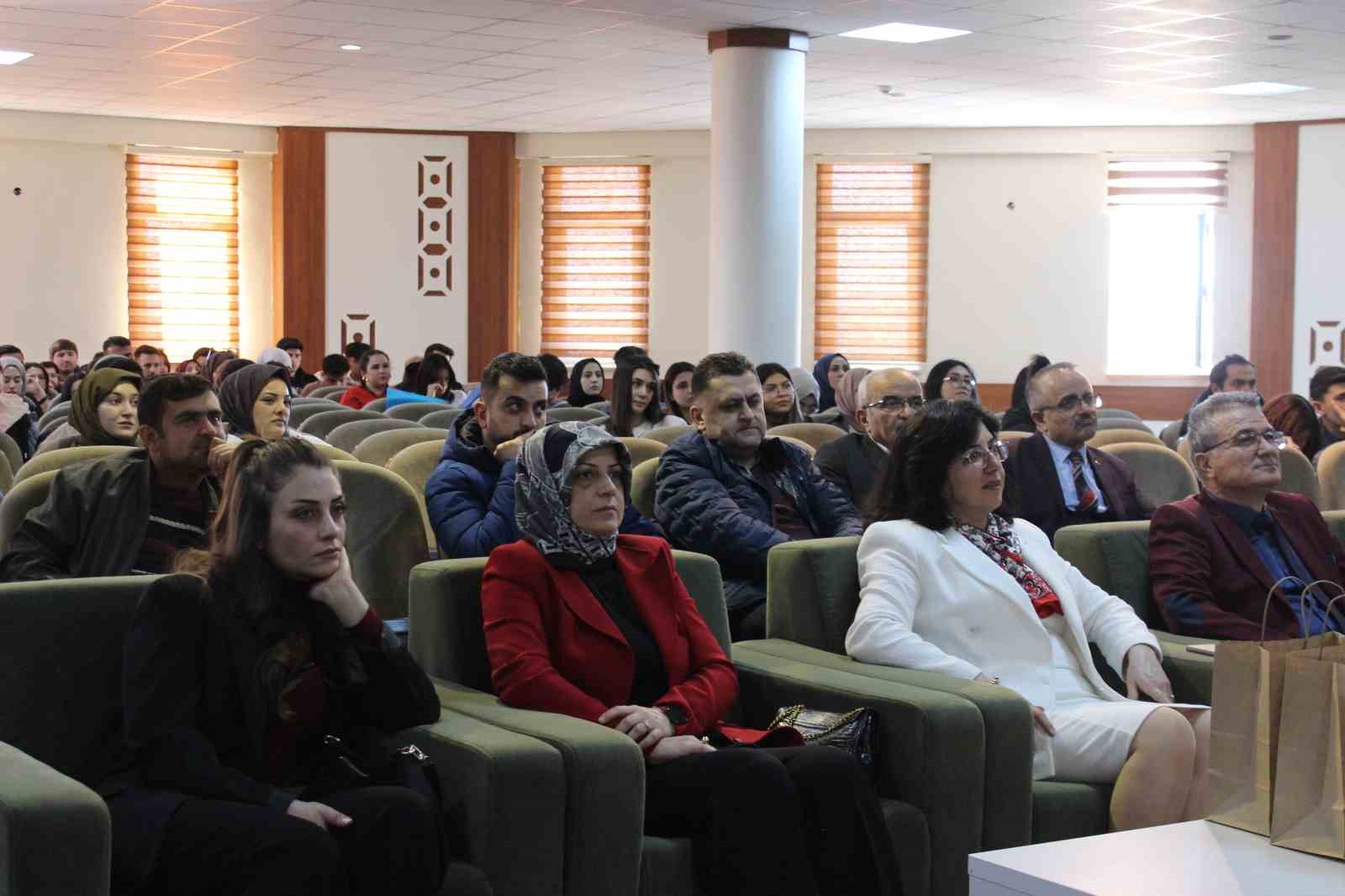 Okuma yazma bilmeyenlerin 3&rsquo;te 2&rsquo;sini kadınlar oluşturuyor
