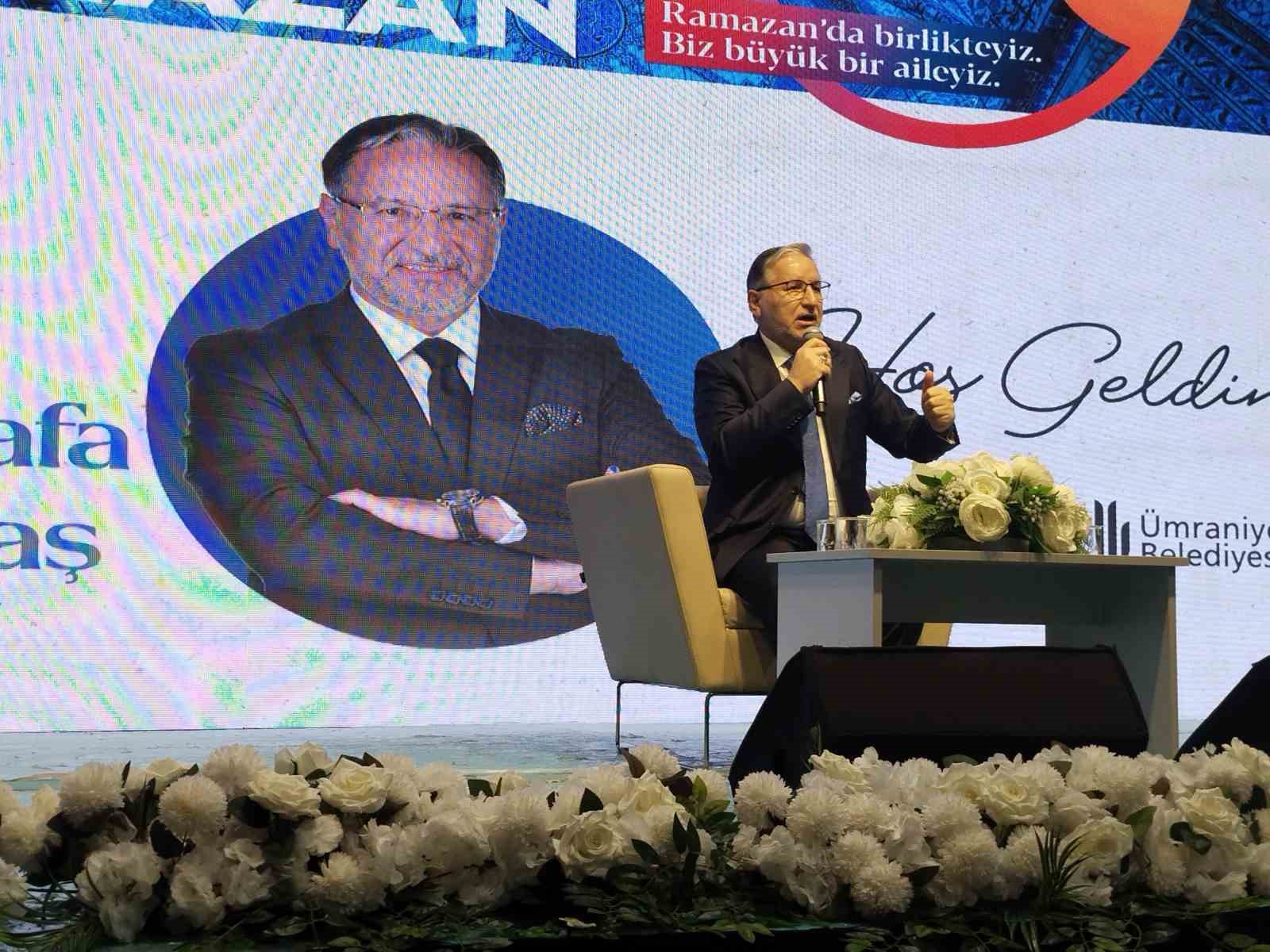 Prof. Dr. Mustafa Karataş, &Uuml;mraniyeliler ile Ramazan etkinliğinde buluştu
