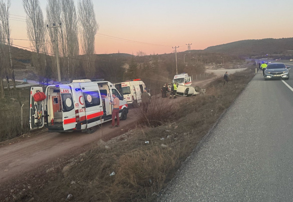 Tavşanlı'da kaza: 2 kişi yaralı (İHA)