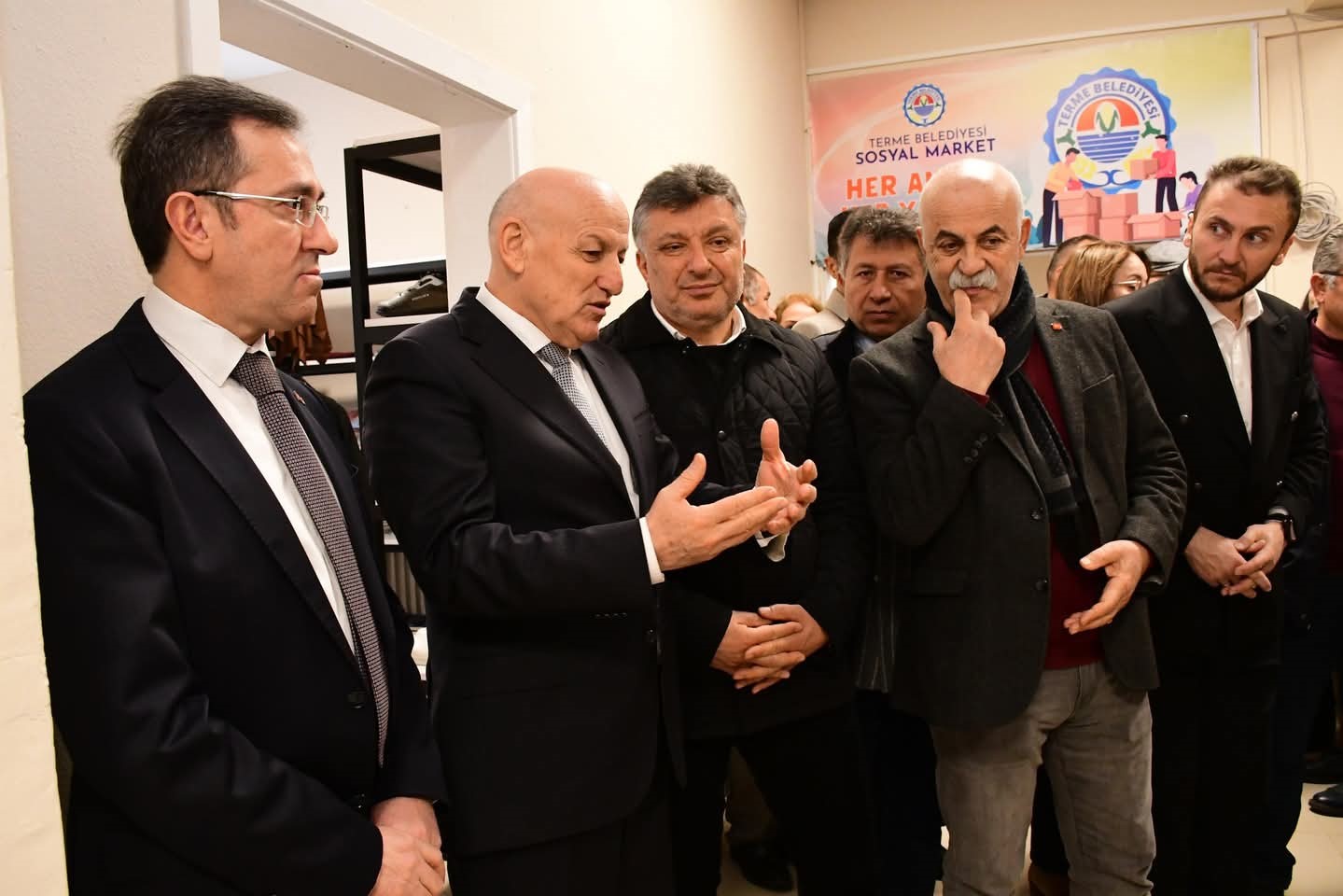 Bu markette ‘para’ değil ‘iyilik’ geçiyor