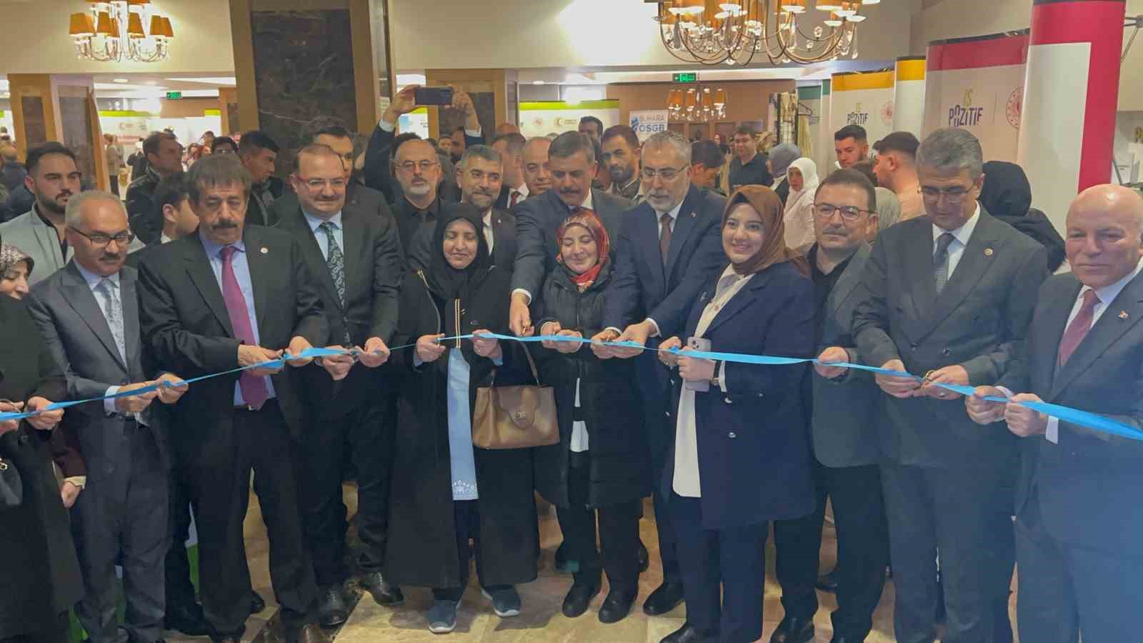 Çalışma ve Sosyal Güvenlik Bakanı Işıkhan: 