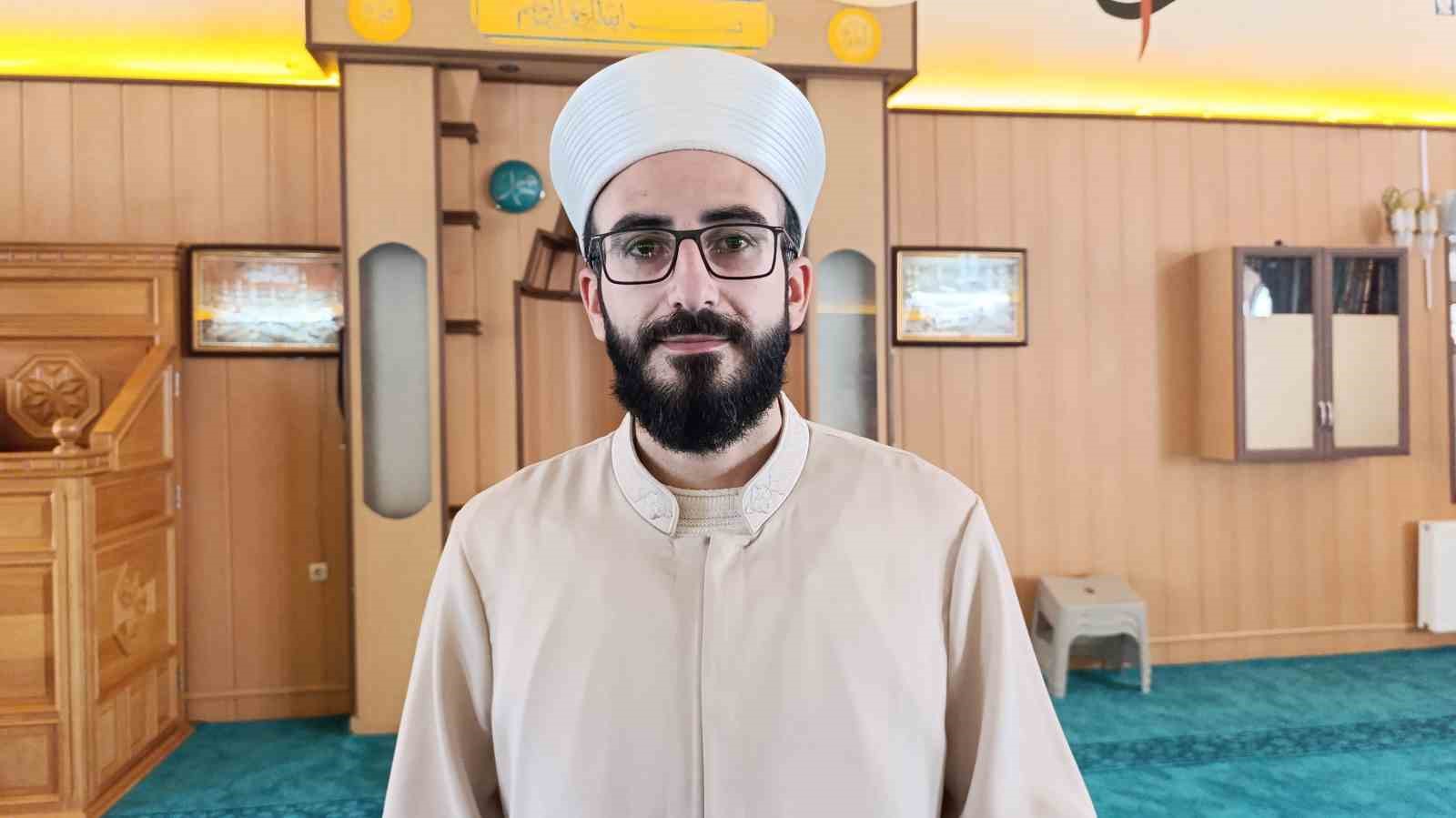 Van&rsquo;da &ccedil;ocuklara camiyi ve namazı sevdirmek i&ccedil;in etkinlikler d&uuml;zenleniyor
